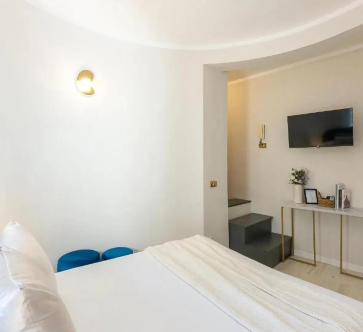 Little Maison In The Real Center Of Roma Apartment