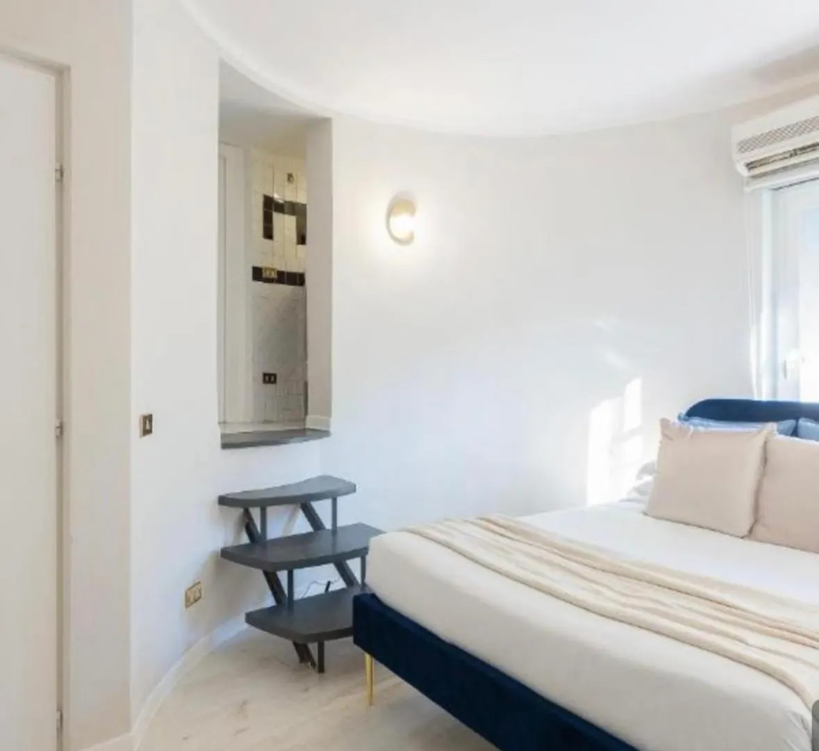 Little Maison In The Real Center Of Roma Apartment